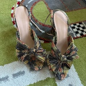 Loeffler Randall camellia 10